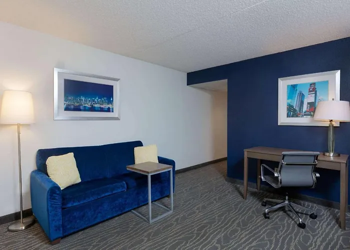 La Quinta By Wyndham Secaucus Meadowlands