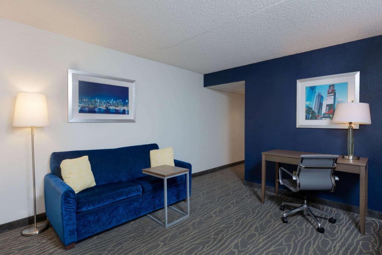La Quinta By Wyndham Meadowlands