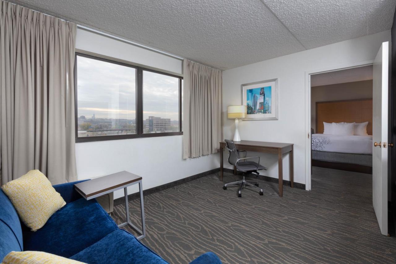 La Quinta By Wyndham Meadowlands Hotel Secaucus